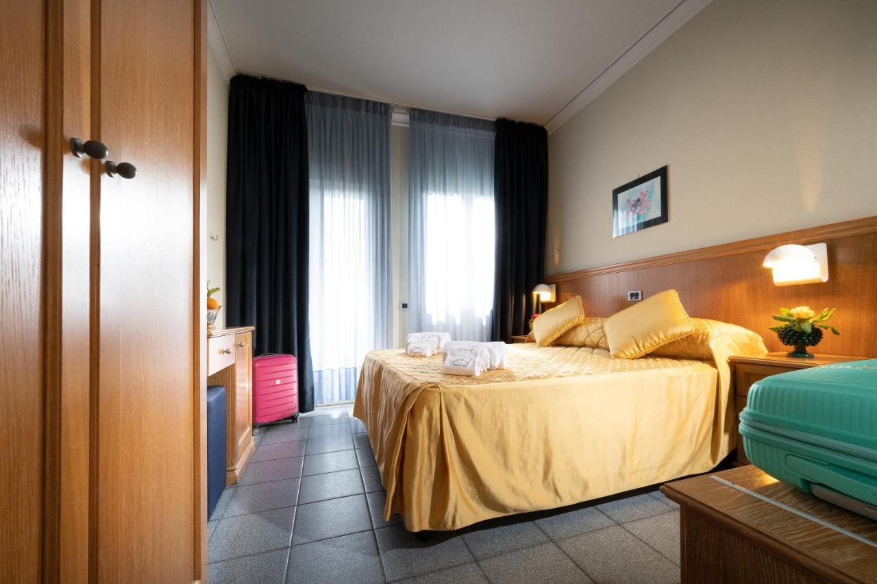 Hotel Sabbie D'Oro Giardini Naxos Dış mekan fotoğraf