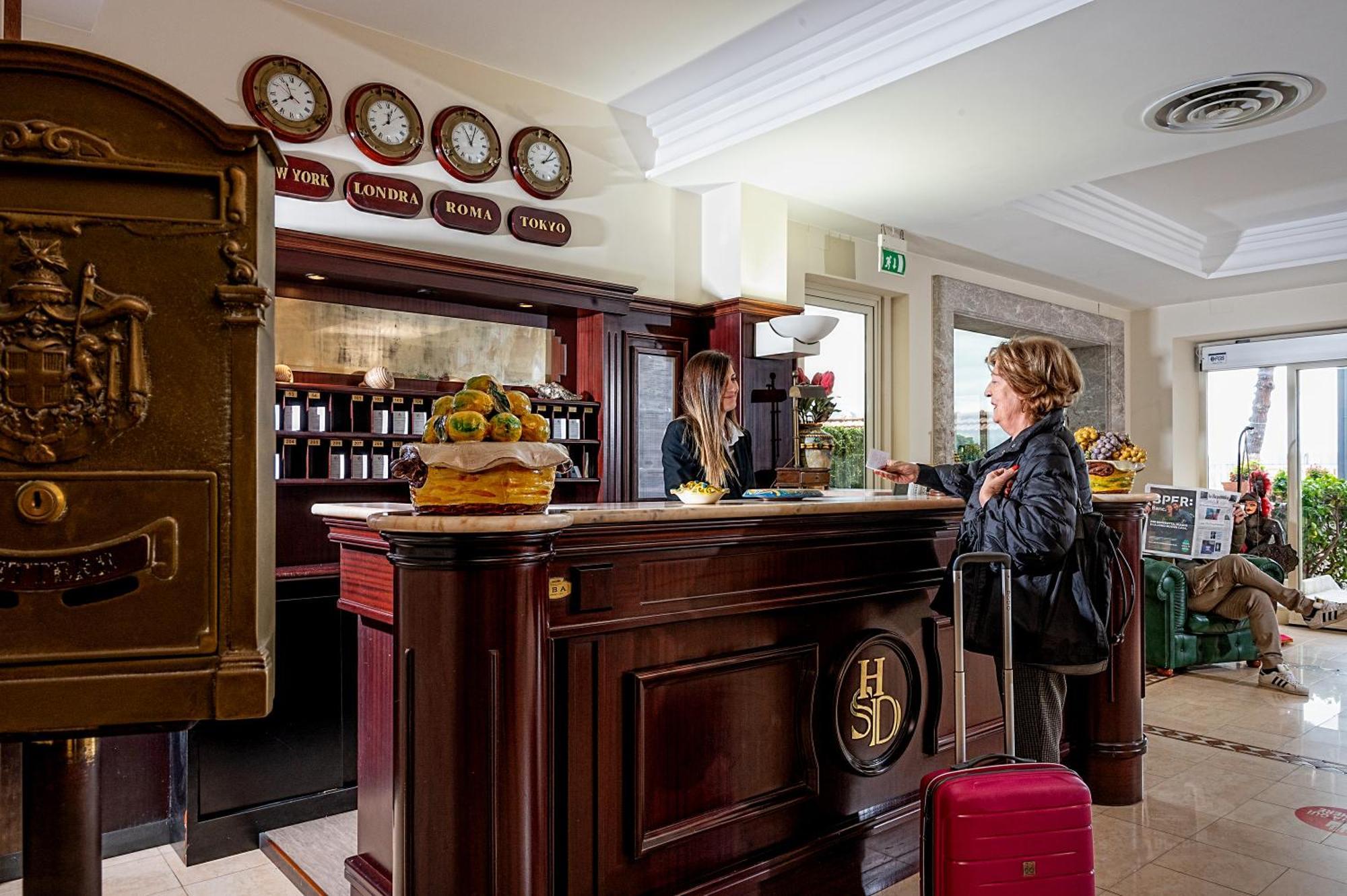Hotel Sabbie D'Oro Giardini Naxos Dış mekan fotoğraf